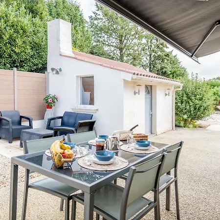 Holiday home Four Lairoux